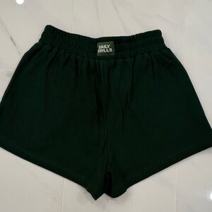 NWT Daily Drills Dark Green Athletic Shorts XS/S Thermal Ski & Surf Collection